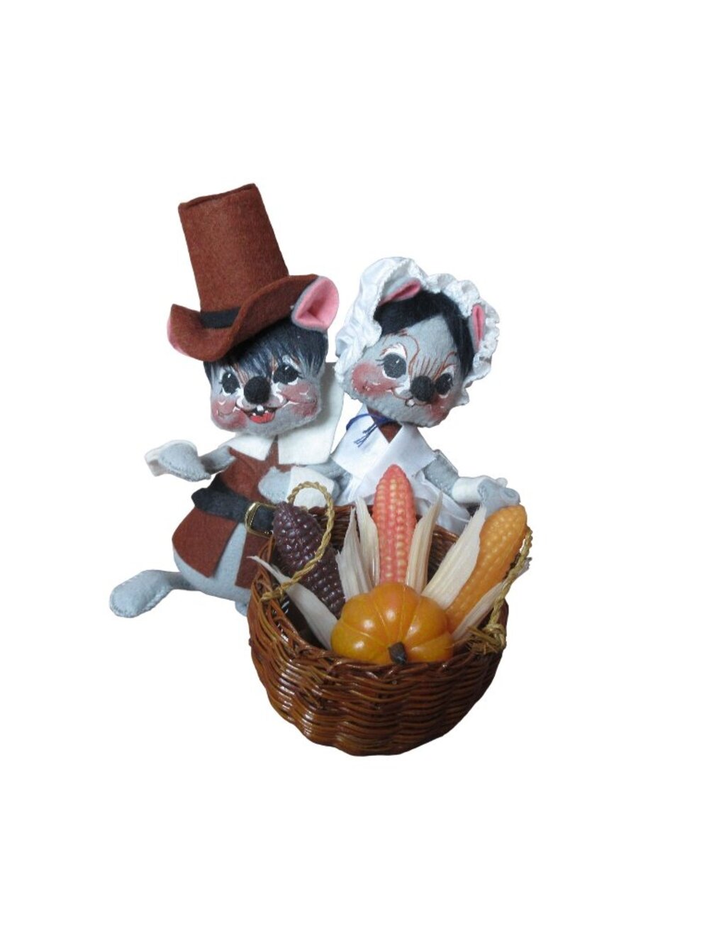 Annalee Pilgrim Mice with Basket #3050 89 - Vintage 1987